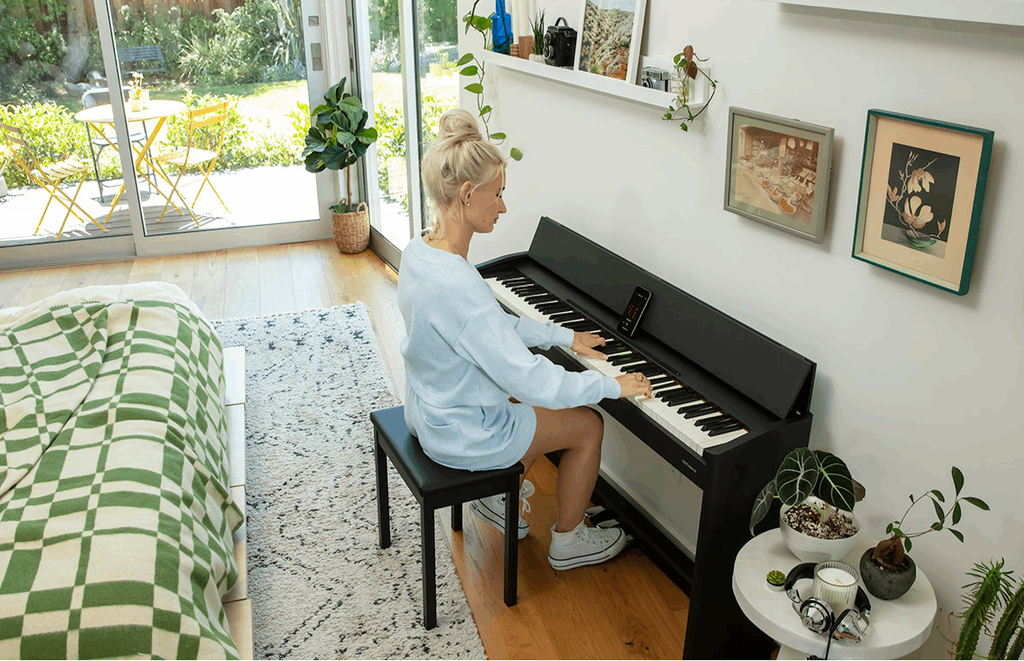 Roland F107 dễ dàng kết nối MIDI /Bluetooth