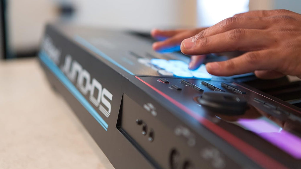 Synthersizer Roland JUNO-DS88
