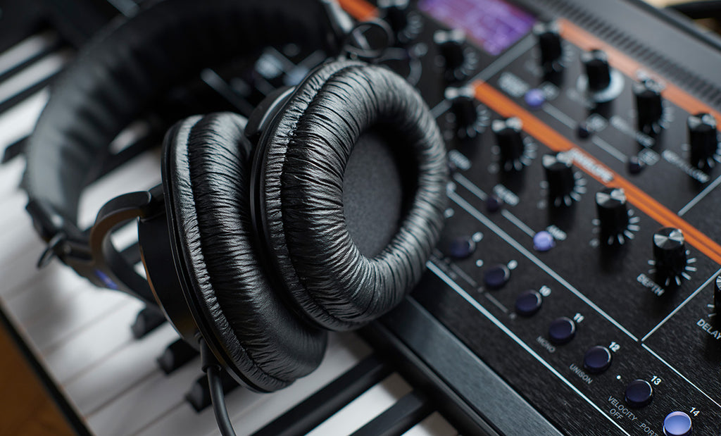 Tai Nghe Kiểm Âm Roland RH-200