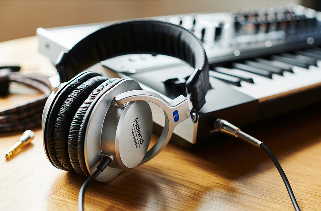 Tai Nghe Kiểm Âm Roland RH-200S