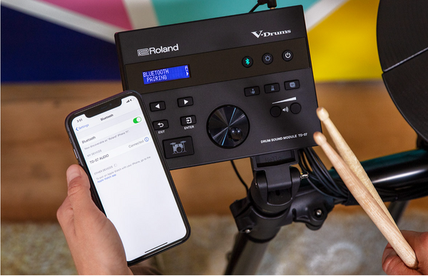 Chơi cùng với âm nhạc qua Bluetooth với Roland TD-07KV