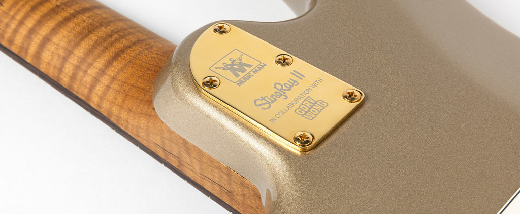 Phiên bản có chữ ký của Cory Wong trên Đàn Guitar Điện Ernie Ball Music Man StingRay II Cory Wong Signature
