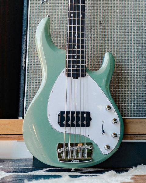 Sterling StingRay RAY35
