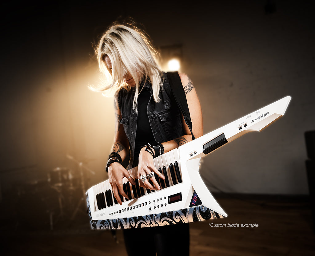 Tạo lợi thế cho sự hiện diện trên sân khấu của bạn với Roland Keytar EX-Edge