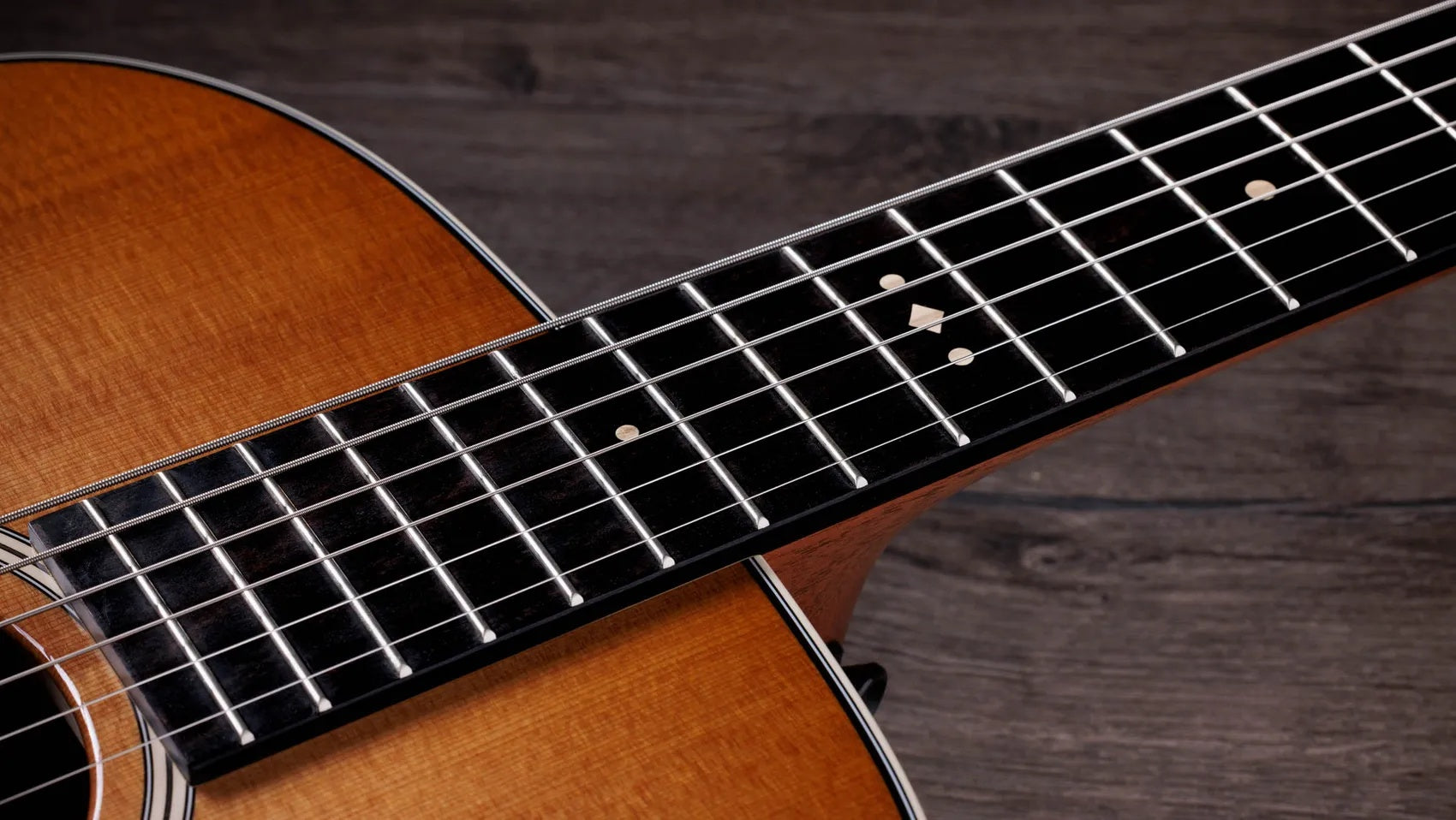 Đàn Guitar Acoustic Taylor Trey Hensley Gold Label 510e - Antique Blond