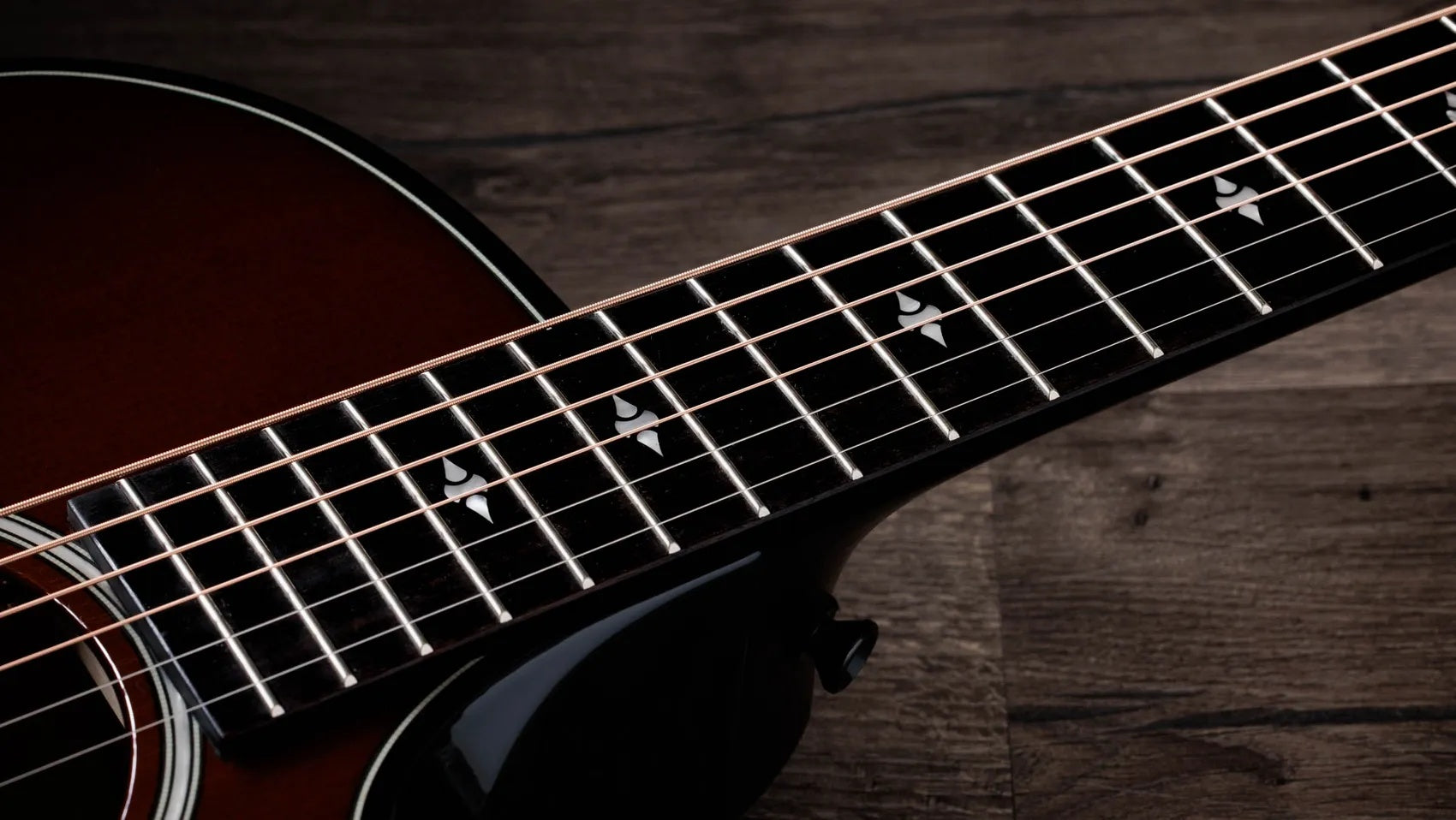 Đàn Guitar Acoustic Taylor Next Generation Builder's Edition 514ce-Mai Nguyên Music
