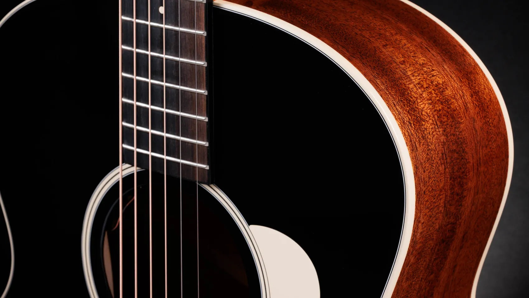 Đàn Guitar Acoustic Taylor Gold Label 514e