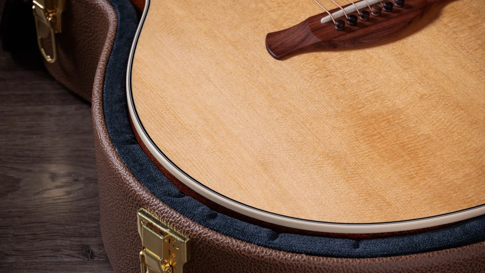 Đàn Guitar Acoustic Taylor Gold Label 514e