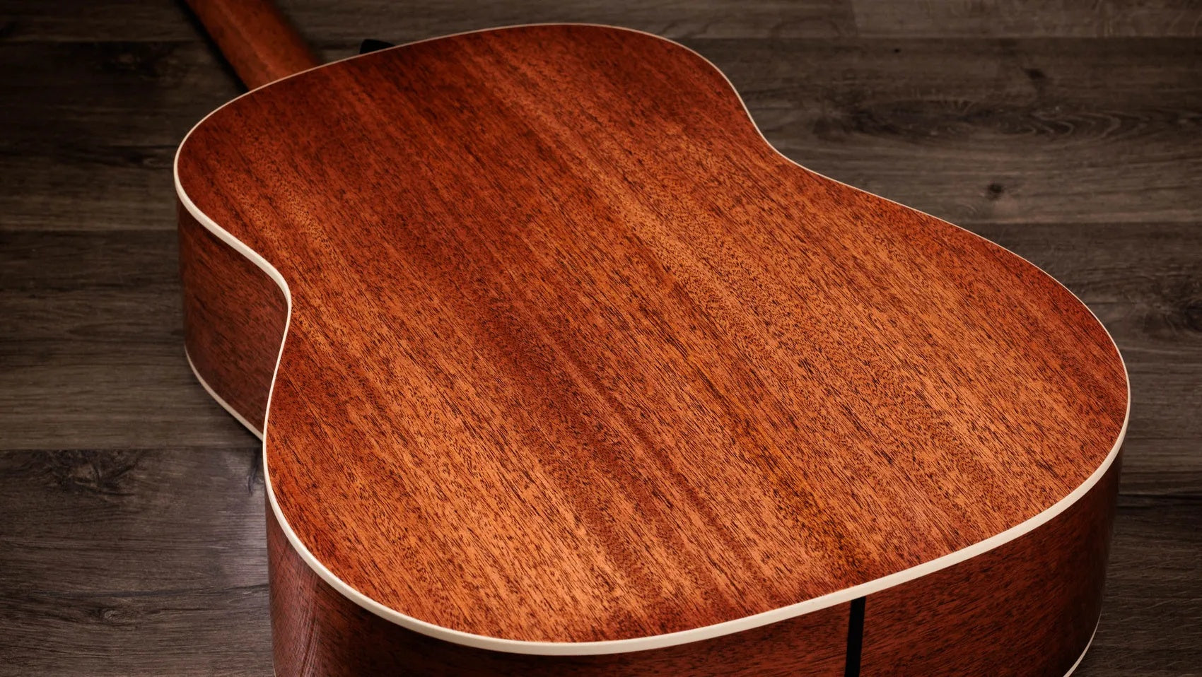 Đàn Guitar Acoustic Taylor Gold Label 517e