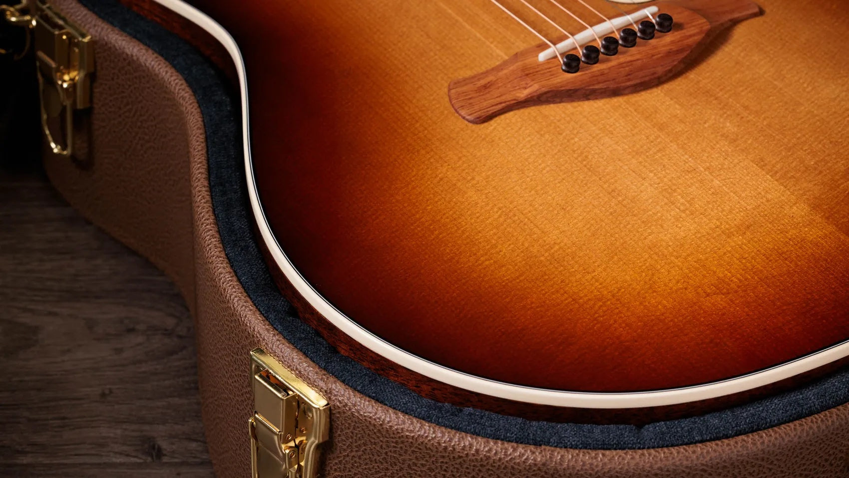 Đàn Guitar Acoustic Taylor Gold Label 517e