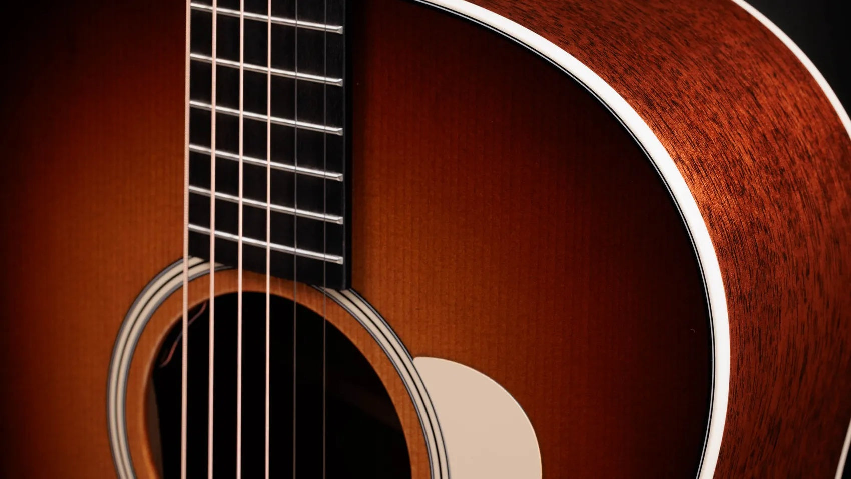 Đàn Guitar Acoustic Taylor Gold Label 517e