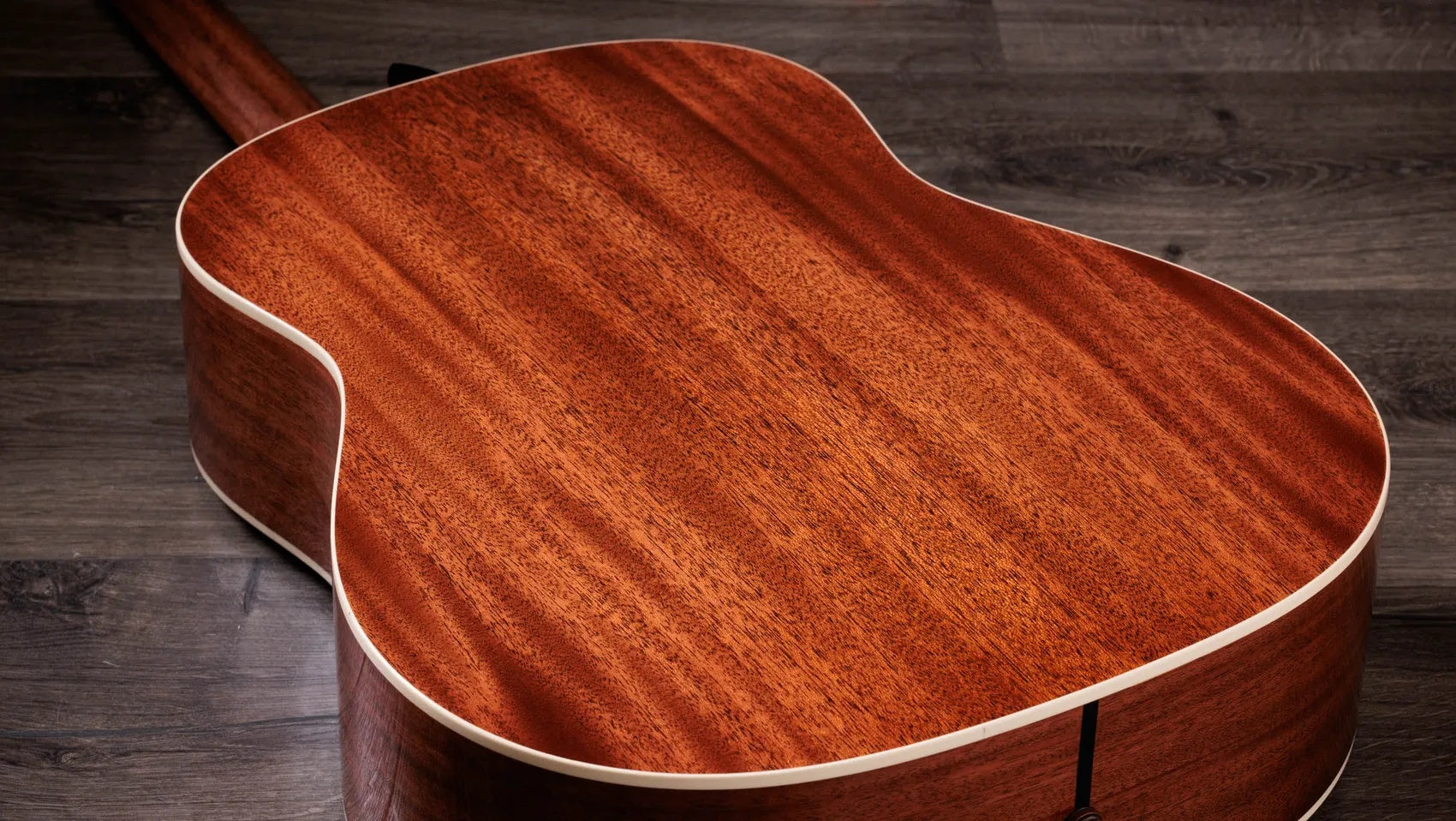 Đàn Guitar Acoustic Taylor Gold Label 517e