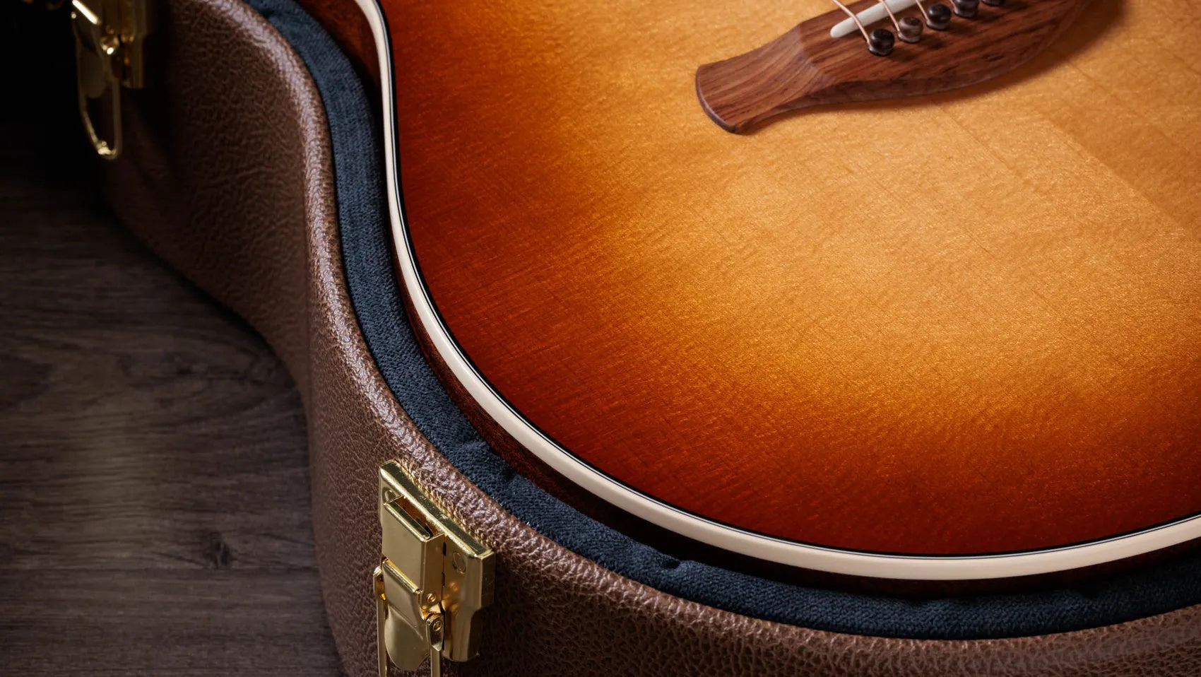 Đàn Guitar Acoustic Taylor Gold Label 517e