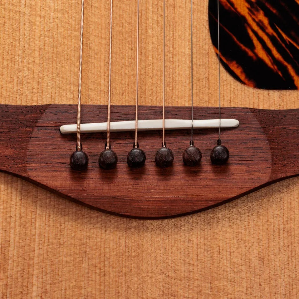 Đàn Guitar Acoustic Taylor Gold Label 710e - Natural