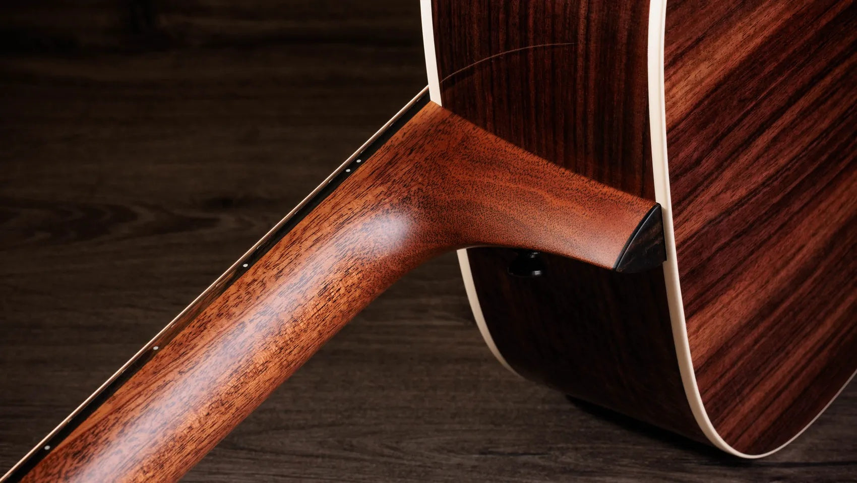 Đàn Guitar Acoustic Taylor Gold Label 710e - Natural