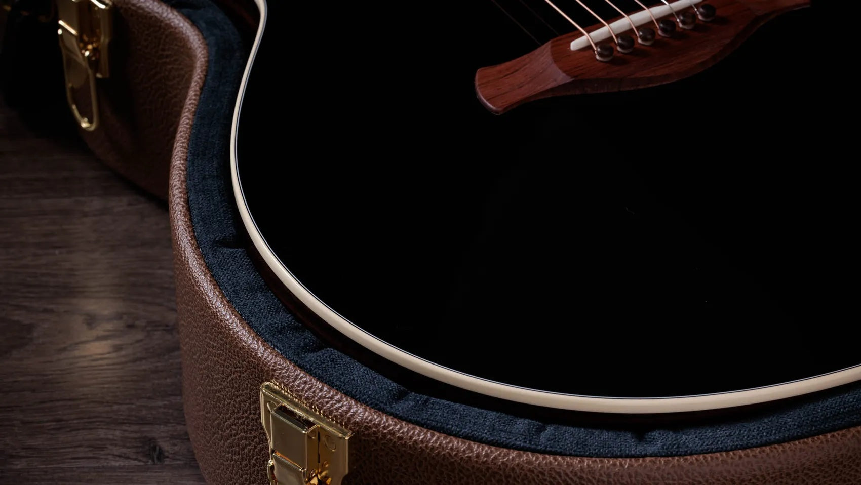 Đàn Guitar Acoustic Taylor Gold Label 714e