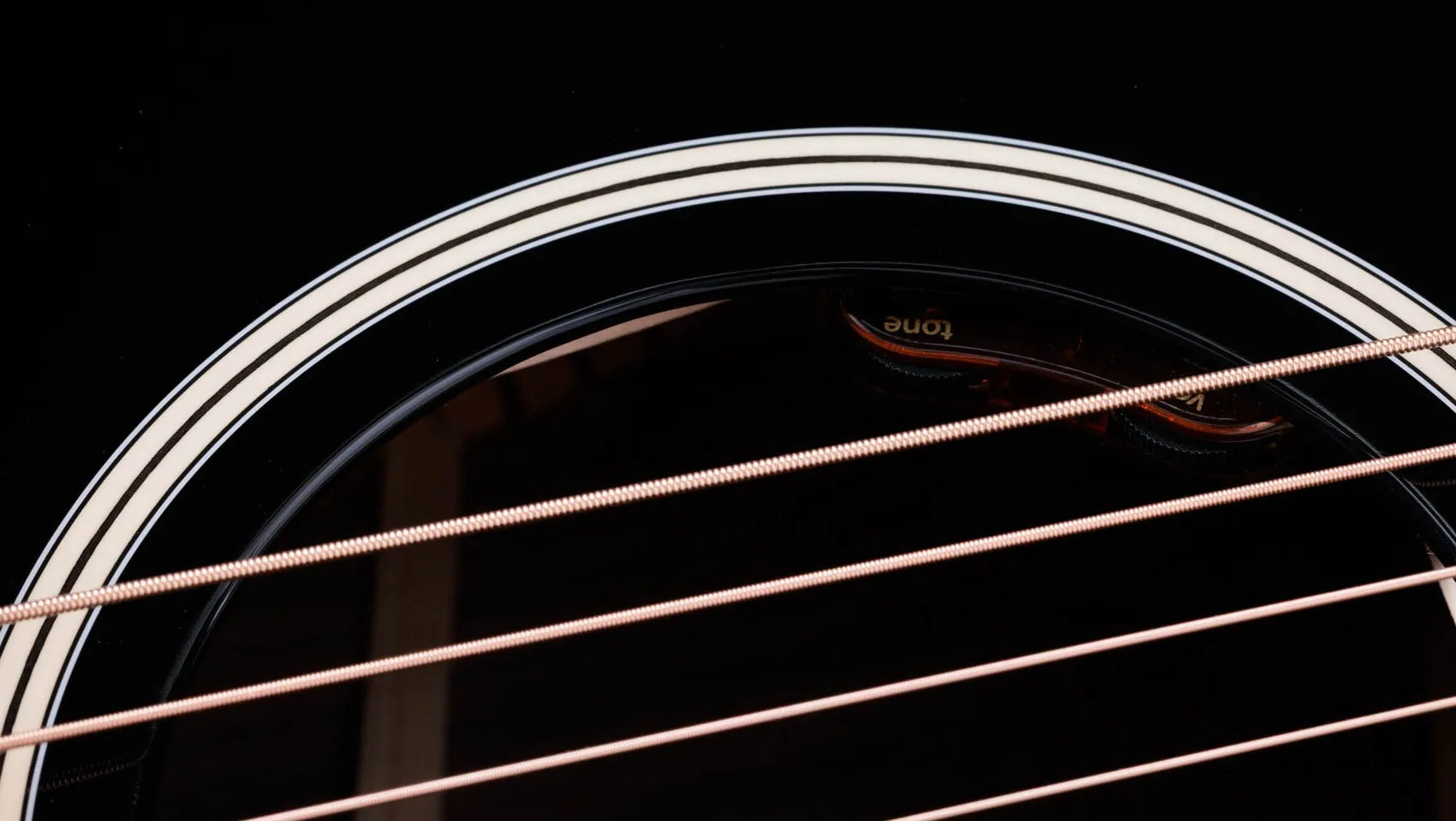 Đàn Guitar Acoustic Taylor Gold Label 714e