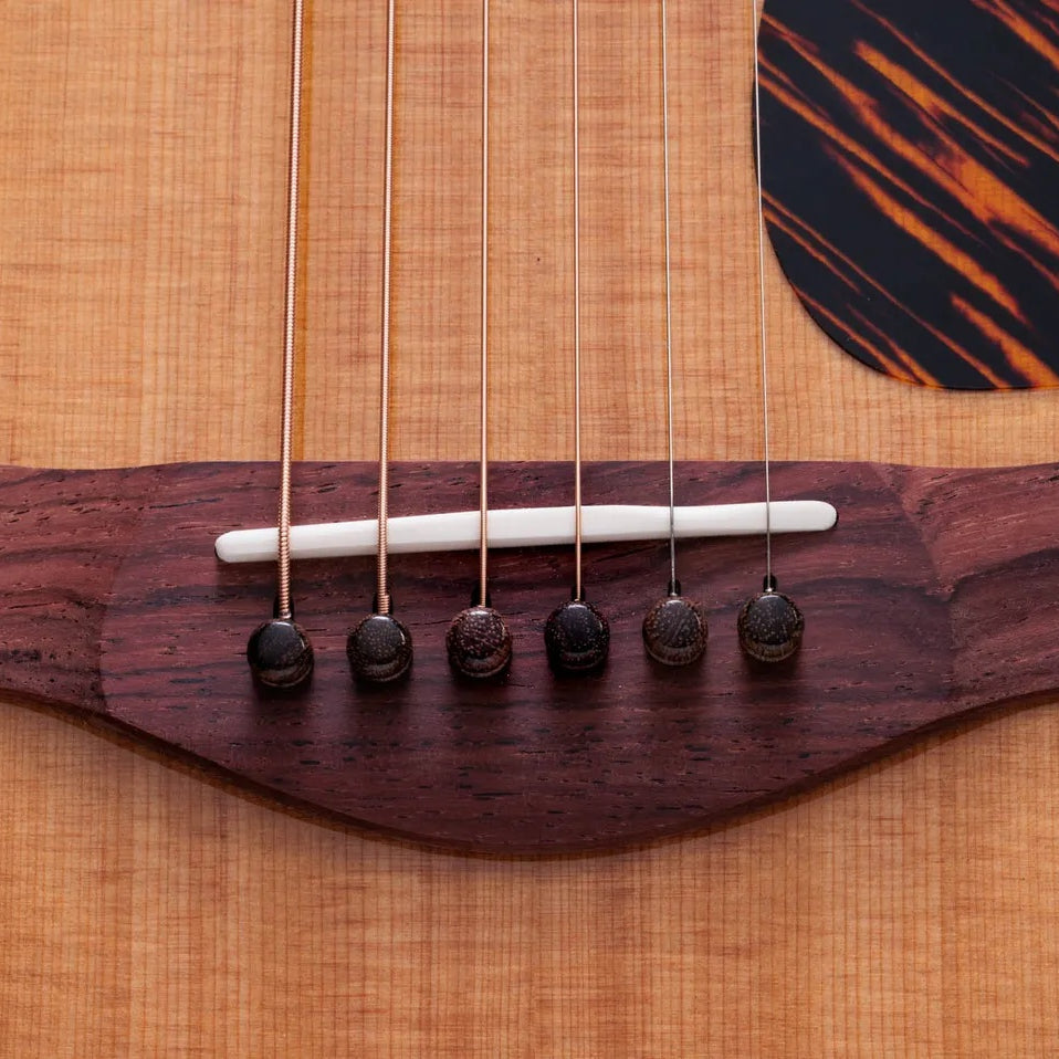 Đàn Guitar Acoustic Taylor Gold Label 714e