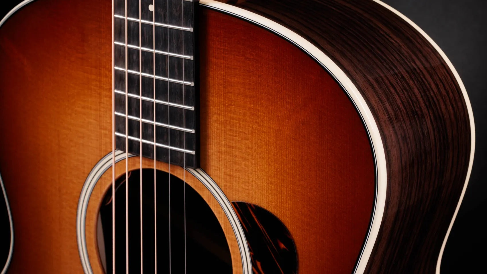 Đàn Guitar Acoustic Taylor Gold Label 714e
