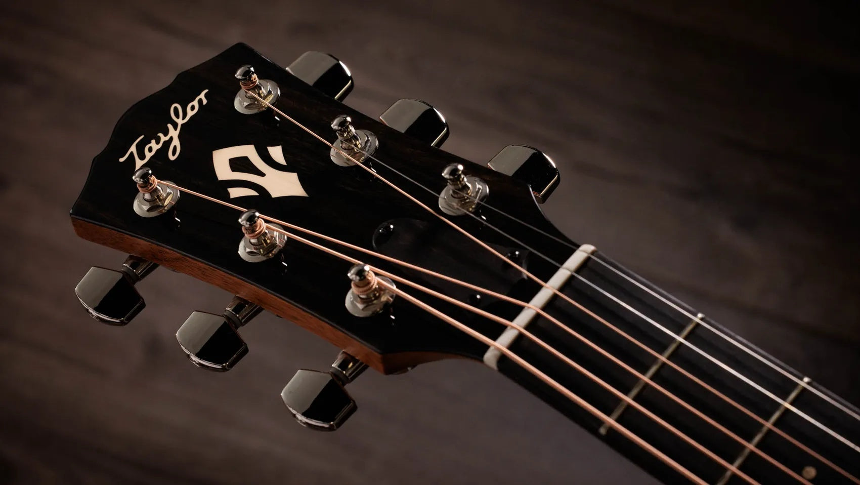 Đàn Guitar Acoustic Taylor Gold Label 717e