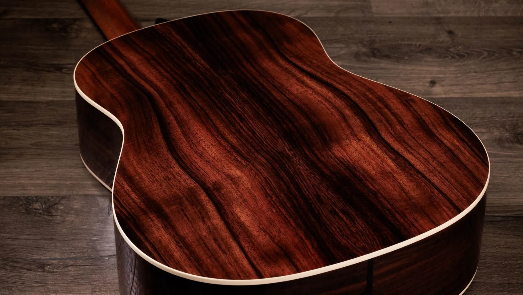 Đàn Guitar Acoustic Taylor Gold Label 717e