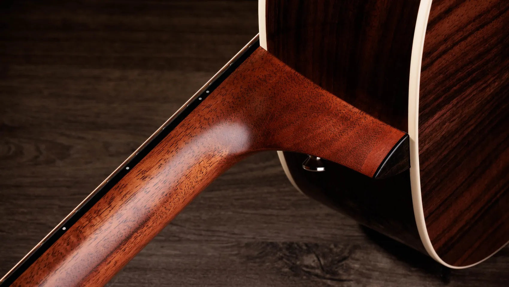 Đàn Guitar Acoustic Taylor Gold Label 717e