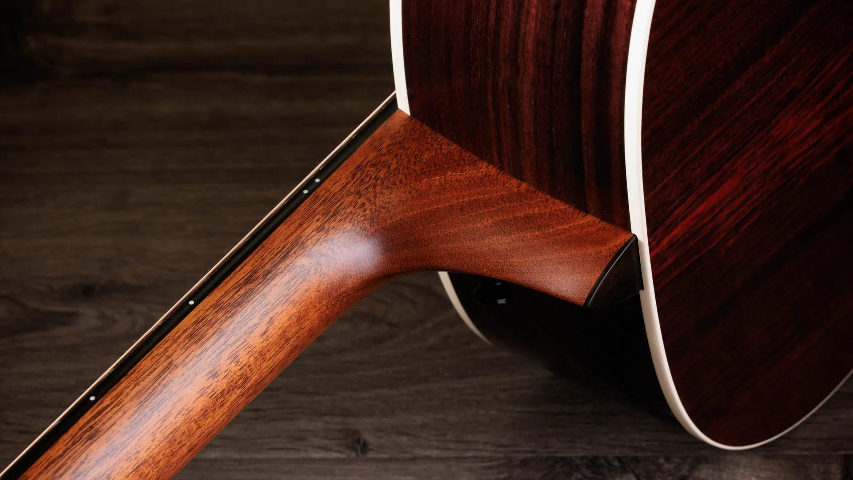 Đàn Guitar Acoustic Taylor Gold Label 717e