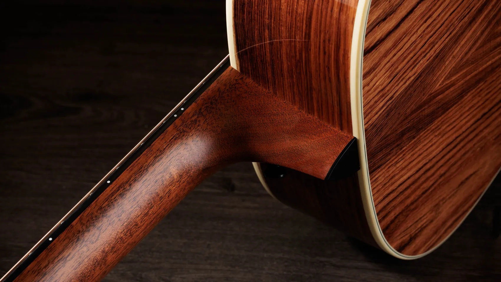 Đàn Guitar Acoustic Taylor Gold Label 814e