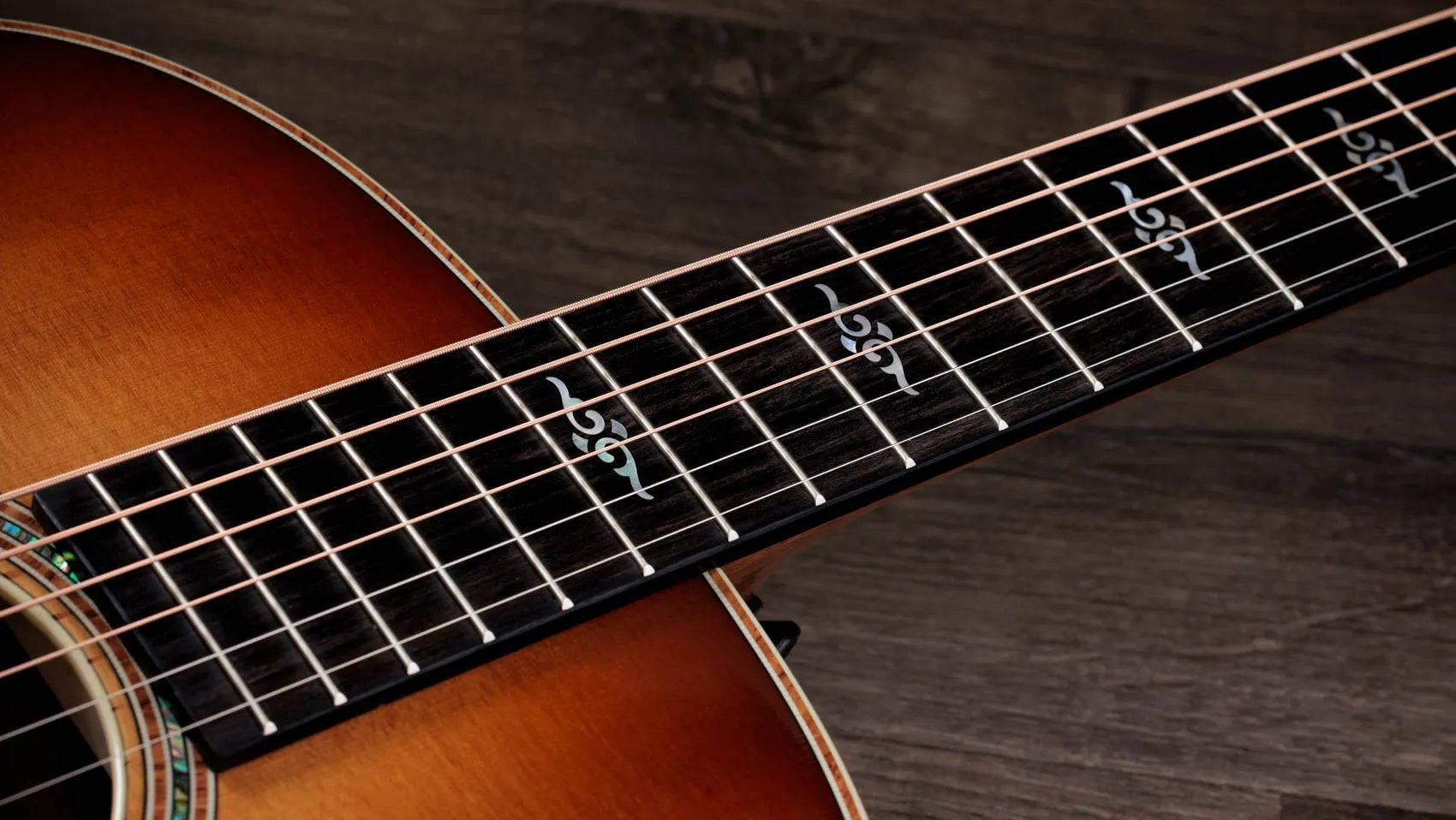 Đàn Guitar Acoustic Taylor Gold Label 814e