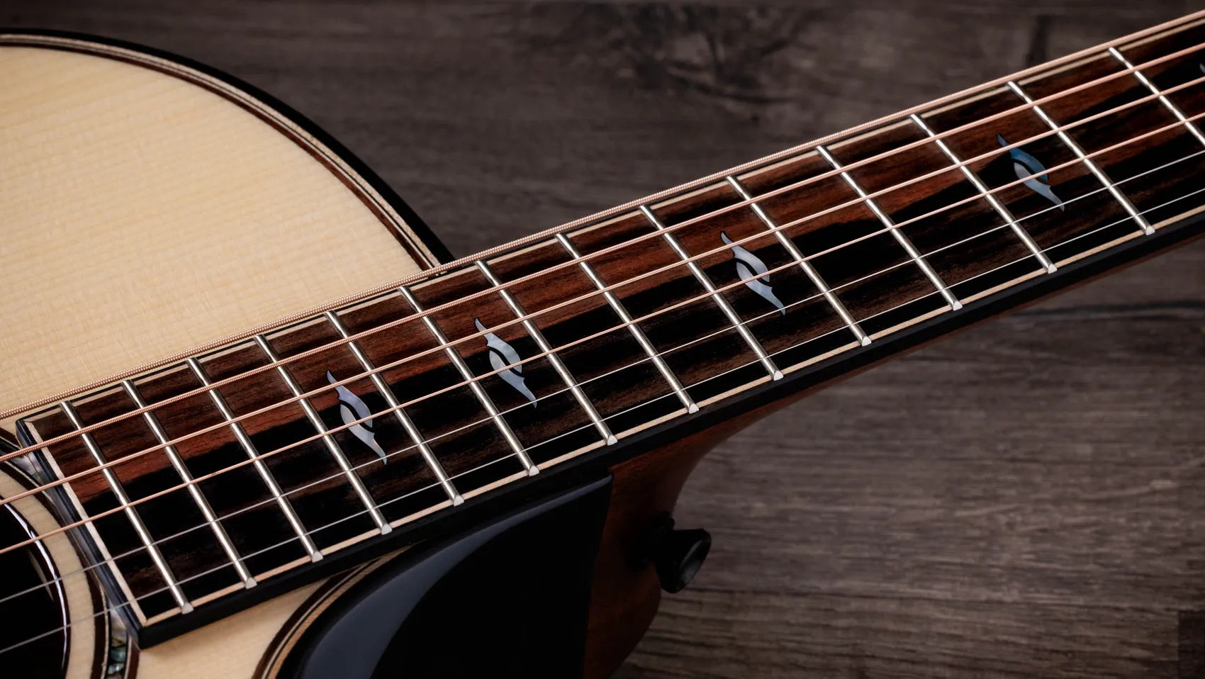 Đàn Guitar Acoustic Taylor Next Generation Builder's Edition 814ce Adirondack Spruce/Rosewood - Natural Kona Edgeburst