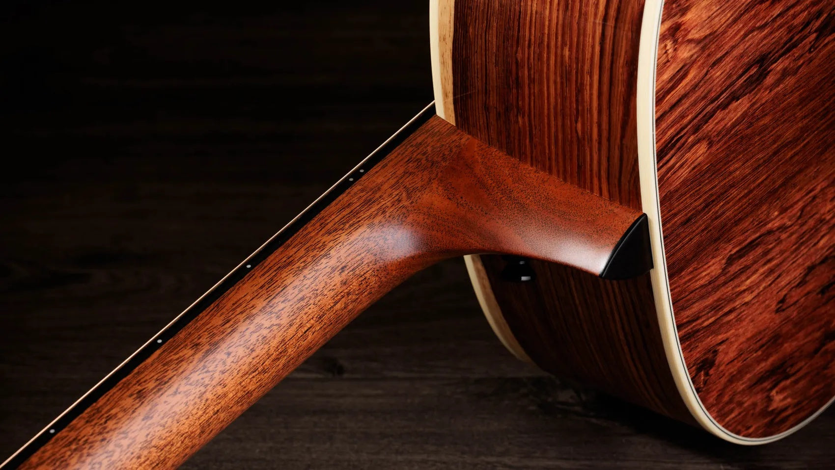 Đàn Guitar Acoustic Taylor Gold Label 817e