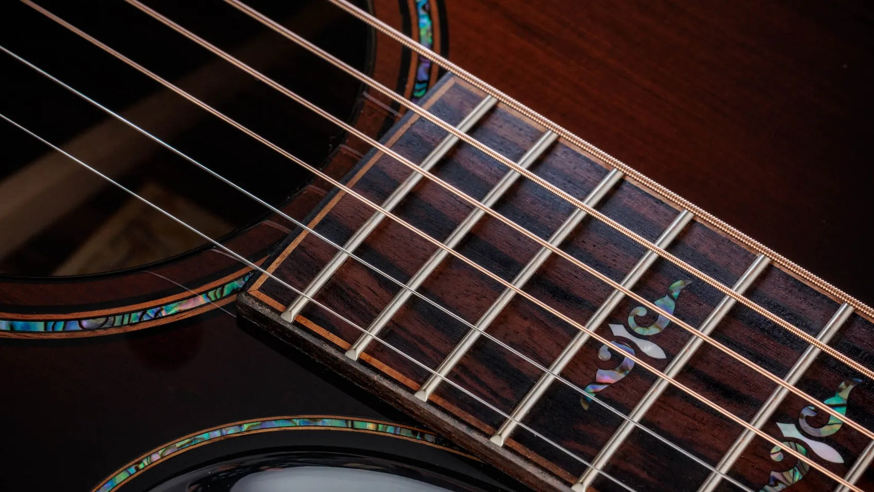 Đàn Guitar Acoustic Taylor Builder's Edition 914ce LTD Macassar Ebony - Shaded Edge Burst