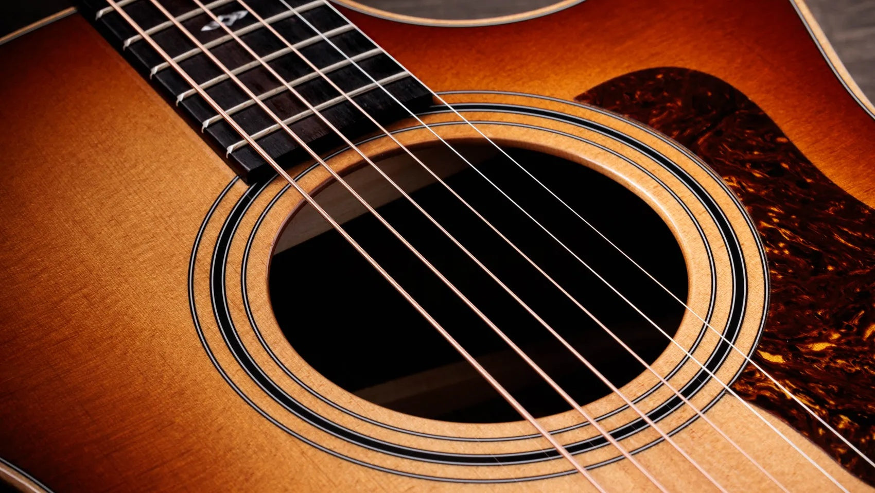 Đàn Guitar Acoustic Taylor Sunset Blvd 414ce Studio - Sunset Edgeburst-Mai Nguyên Music