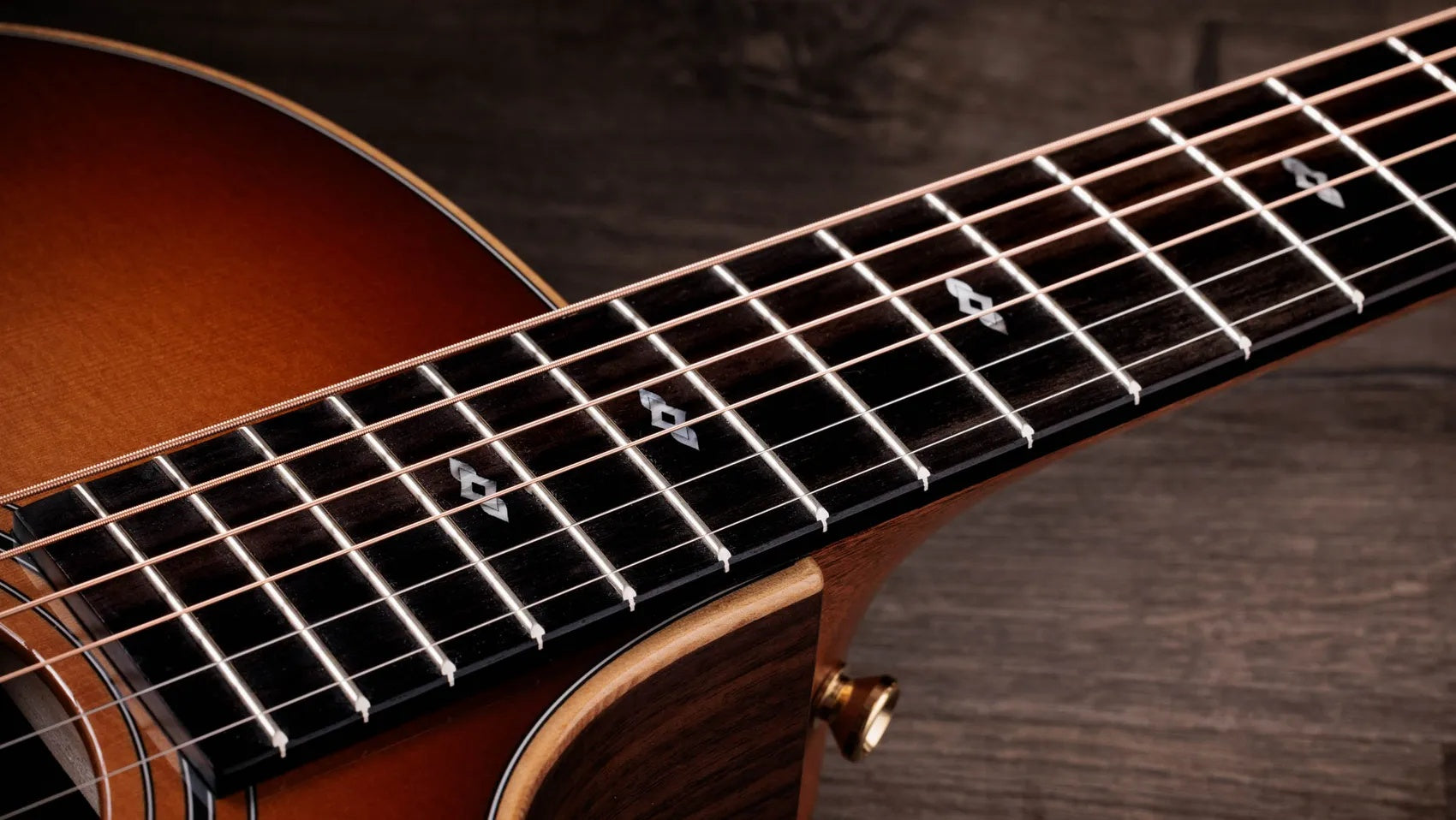 Đàn Guitar Acoustic Taylor Sunset Blvd 414ce Studio - Sunset Edgeburst-Mai Nguyên Music