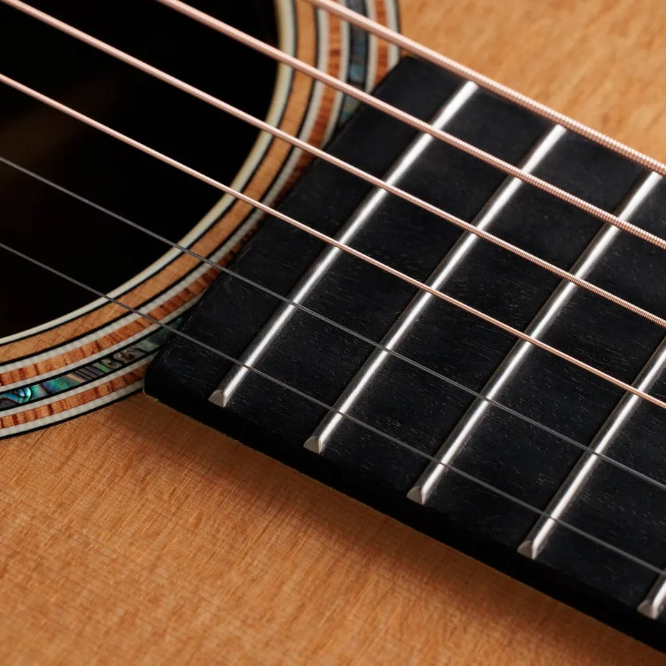 Đàn Guitar Acoustic Taylor Gold Label K14e