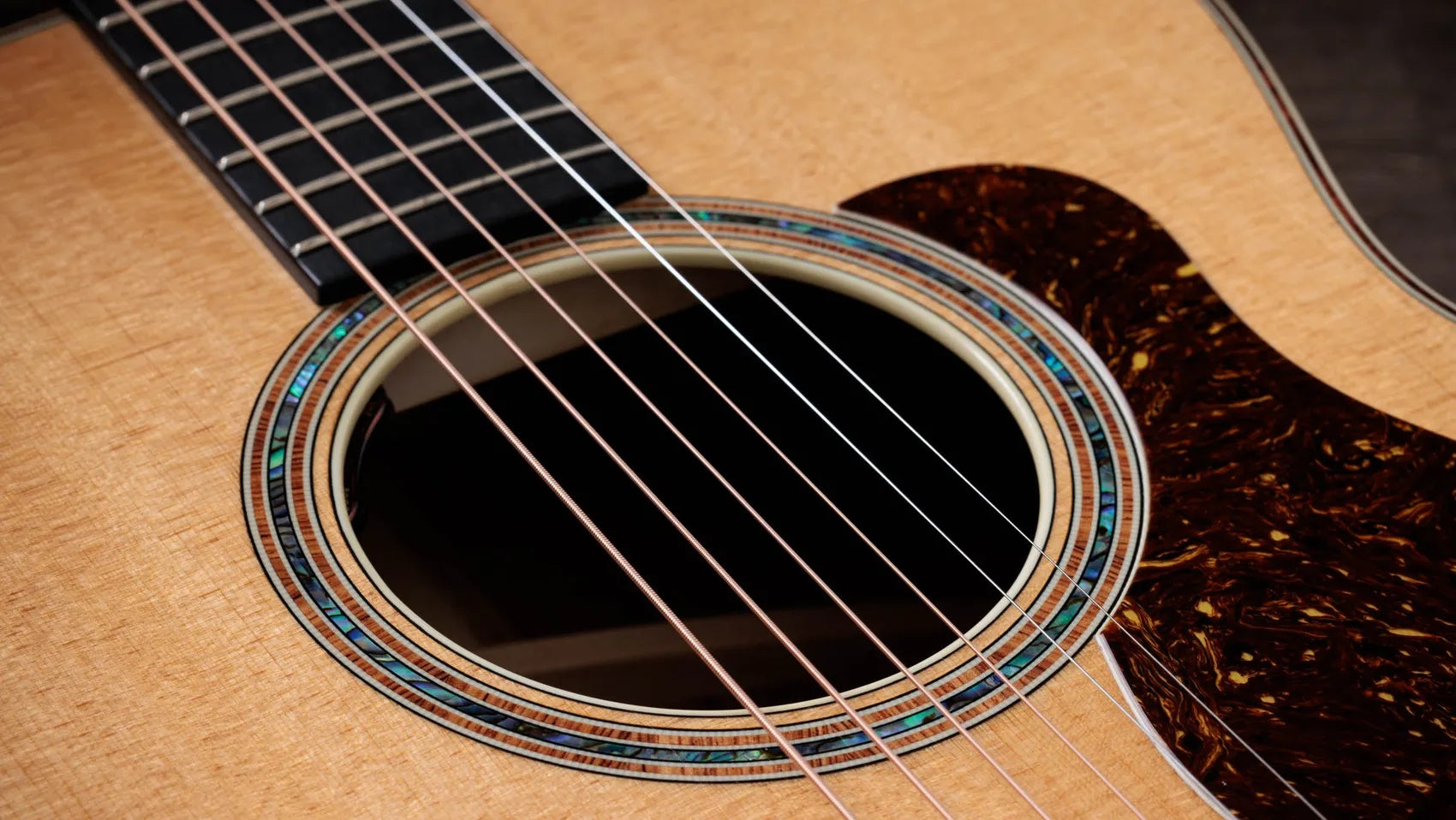 Đàn Guitar Acoustic Taylor Gold Label K14e