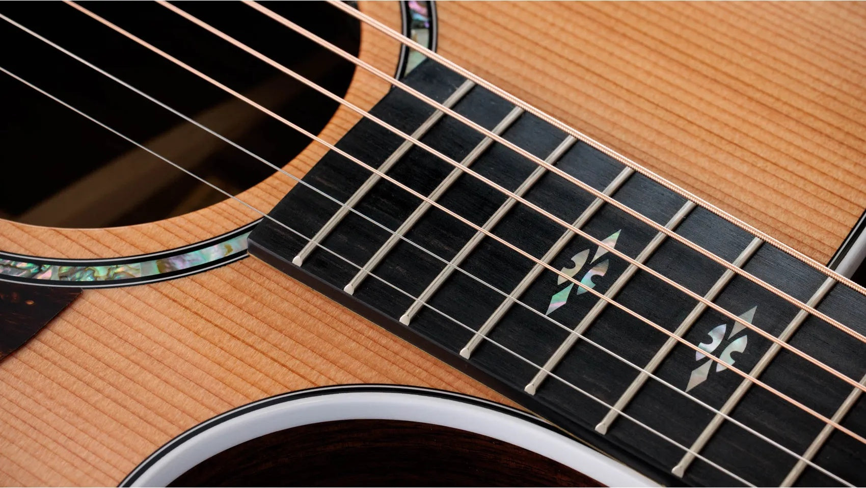 Đàn Guitar Acoustic Taylor Next Generation 712ce - Natural