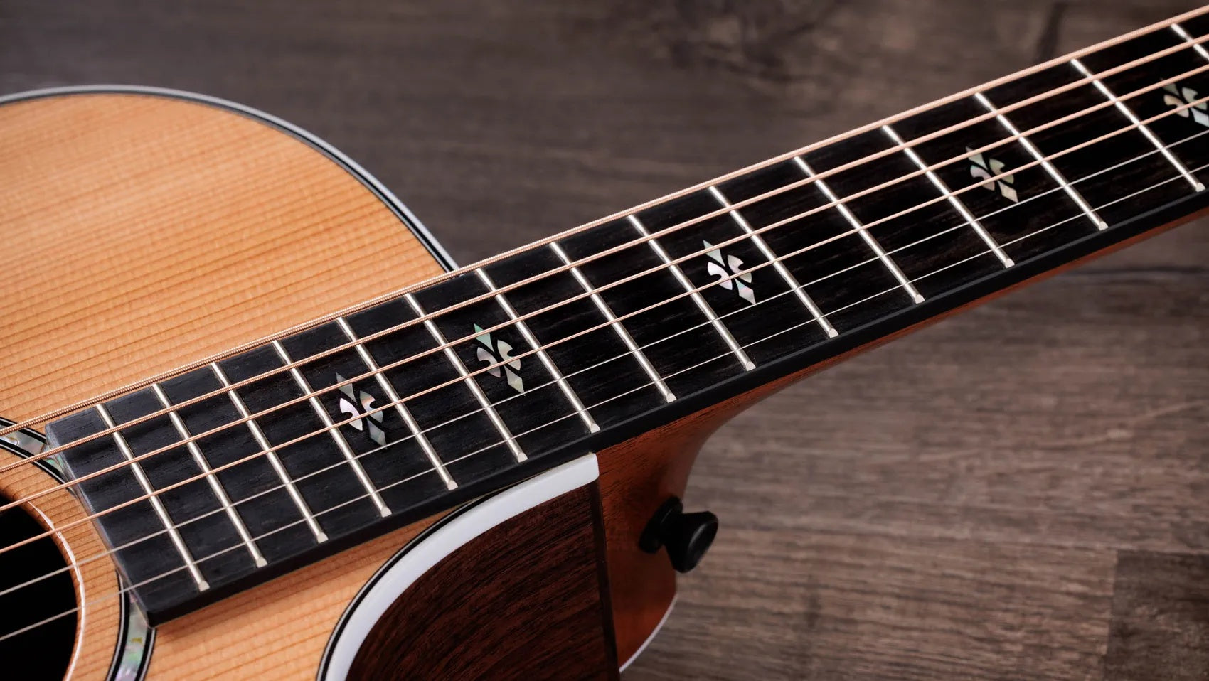 Đàn Guitar Acoustic Taylor Next Generation 712ce - Natural