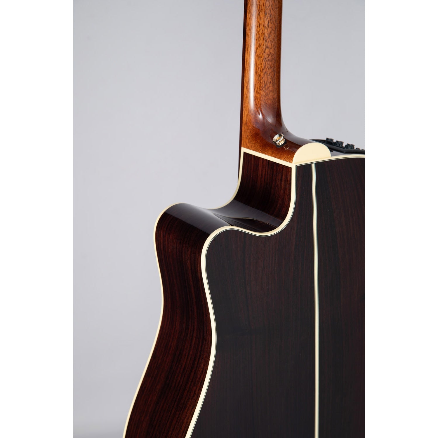 Đàn Guitar Acoustic Takamine P5DC-Mai Nguyên Music