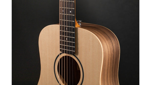 Mặt top làm bằng gỗ Sitka Spruce Taylor BT1e