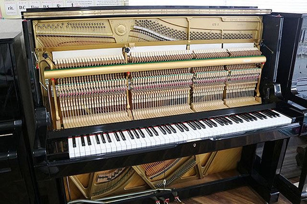 Yamaha-UX3-1