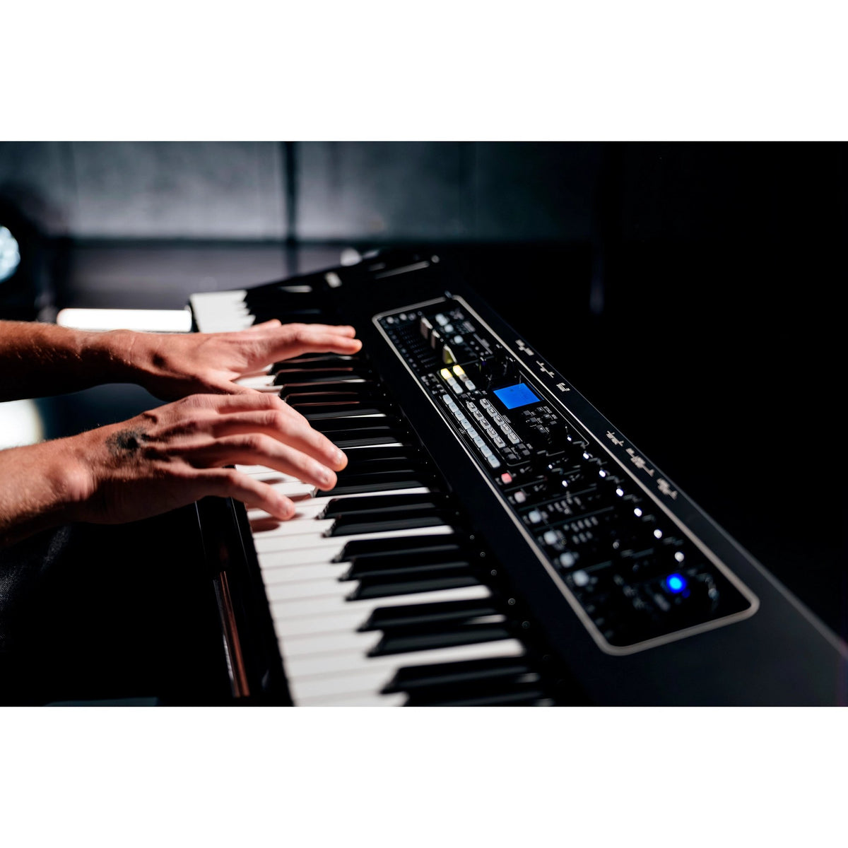 Đàn Stage Keyboard Yamaha CK76 76-Phím