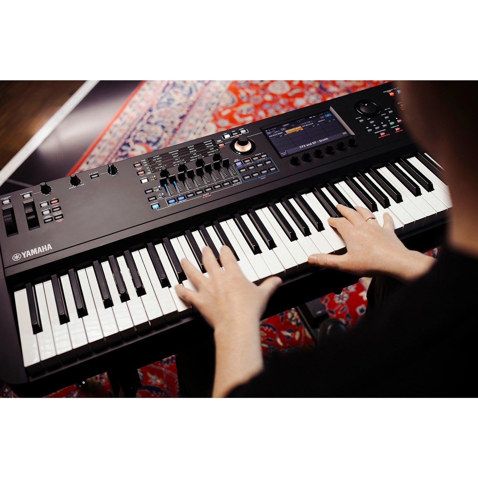 Đàn Synthesizer Yamaha MODX M8 88-Phím