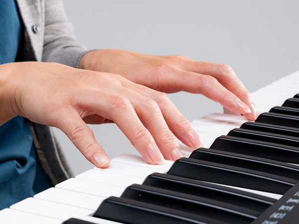 CHƠI CÙNG VỚI MỘT BAND