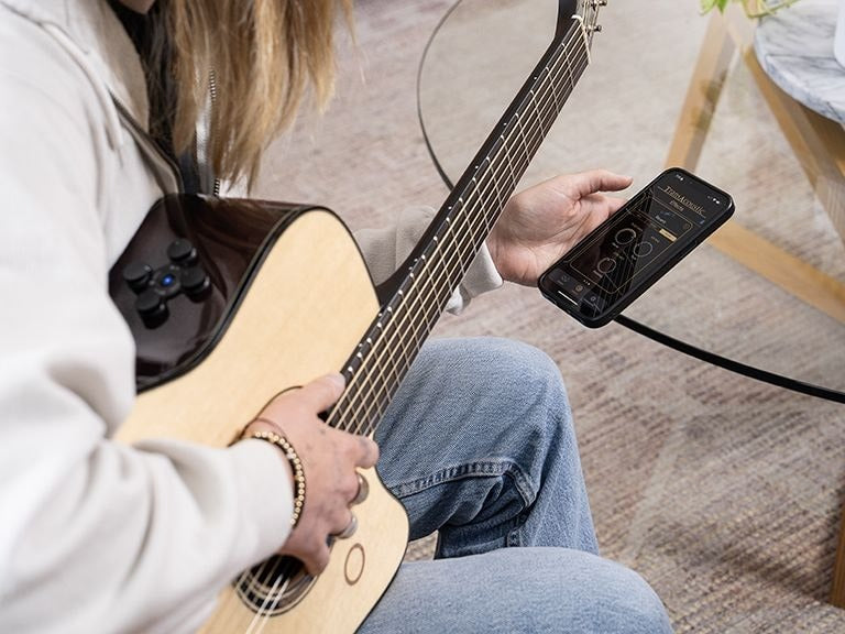 Đàn Guitar Acoustic Yamaha TAG3 C TransAcoustic - Ứng dụng TAG trên thiết bị di động