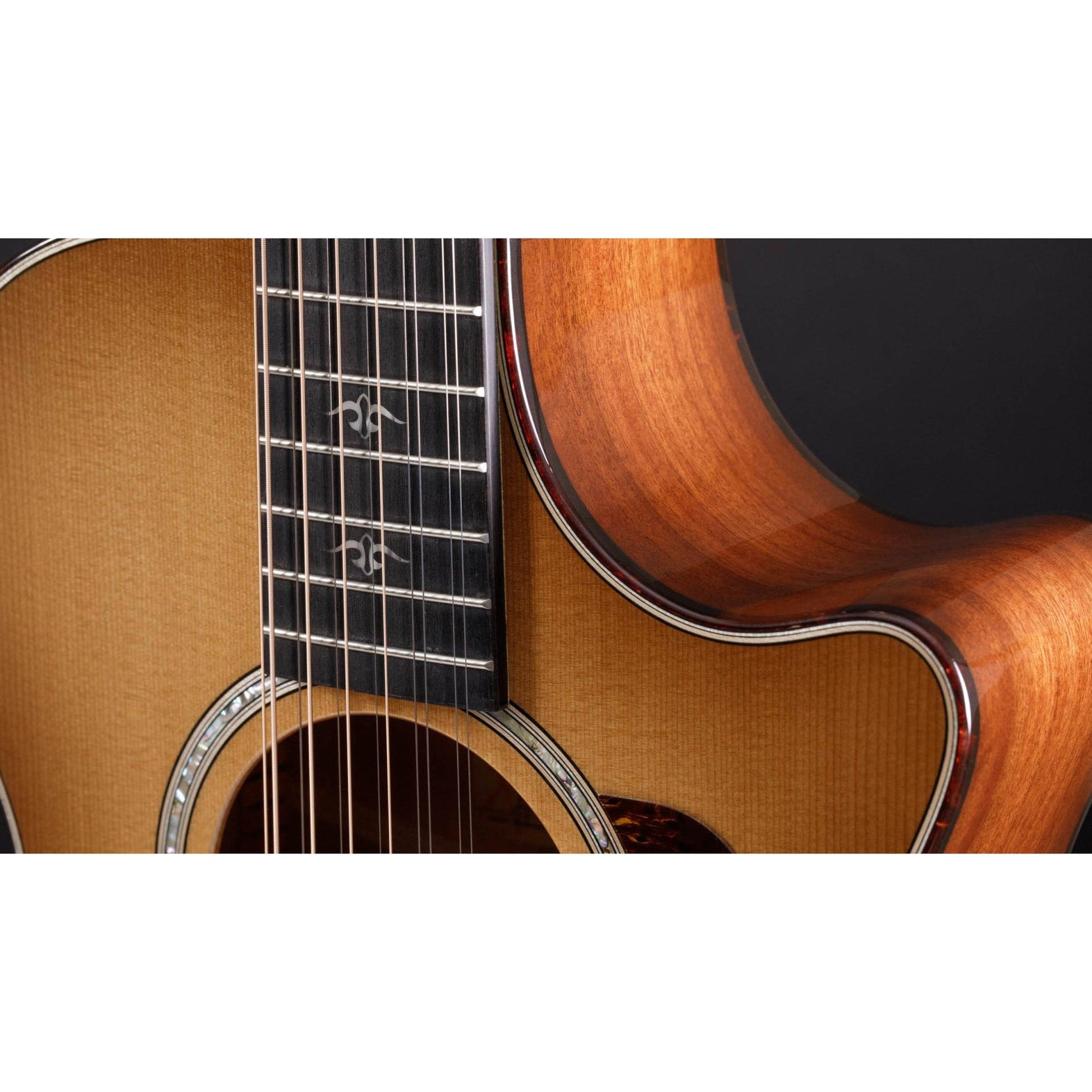 Đàn Guitar Acoustic 12-dây Taylor 552ce - Shaded Edge Burst-Mai Nguyên Music