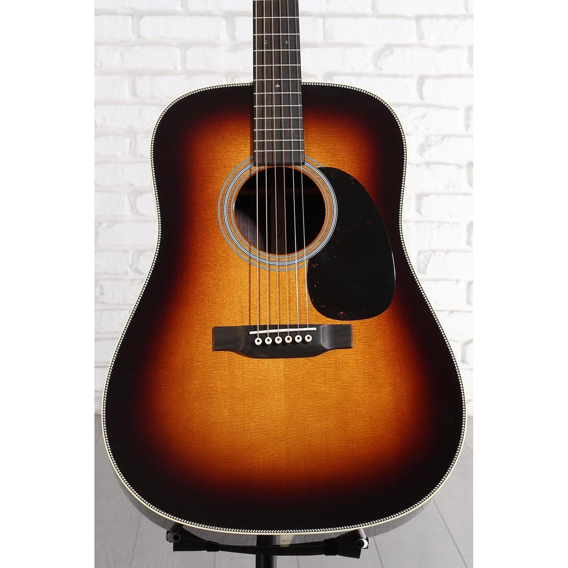 Đàn Guitar Acoustic Martin HD-28 Standard Series - 2025-Mai Nguyên Music