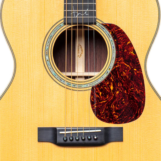Đàn Guitar Acoustic Martin Signature 000-28 Brooke Ligertwood w/Case-Mai Nguyên Music