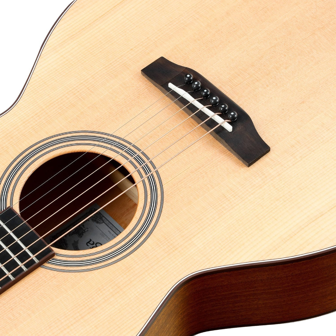 Đàn Guitar Acoustic Saga GS700-Mai Nguyên Music