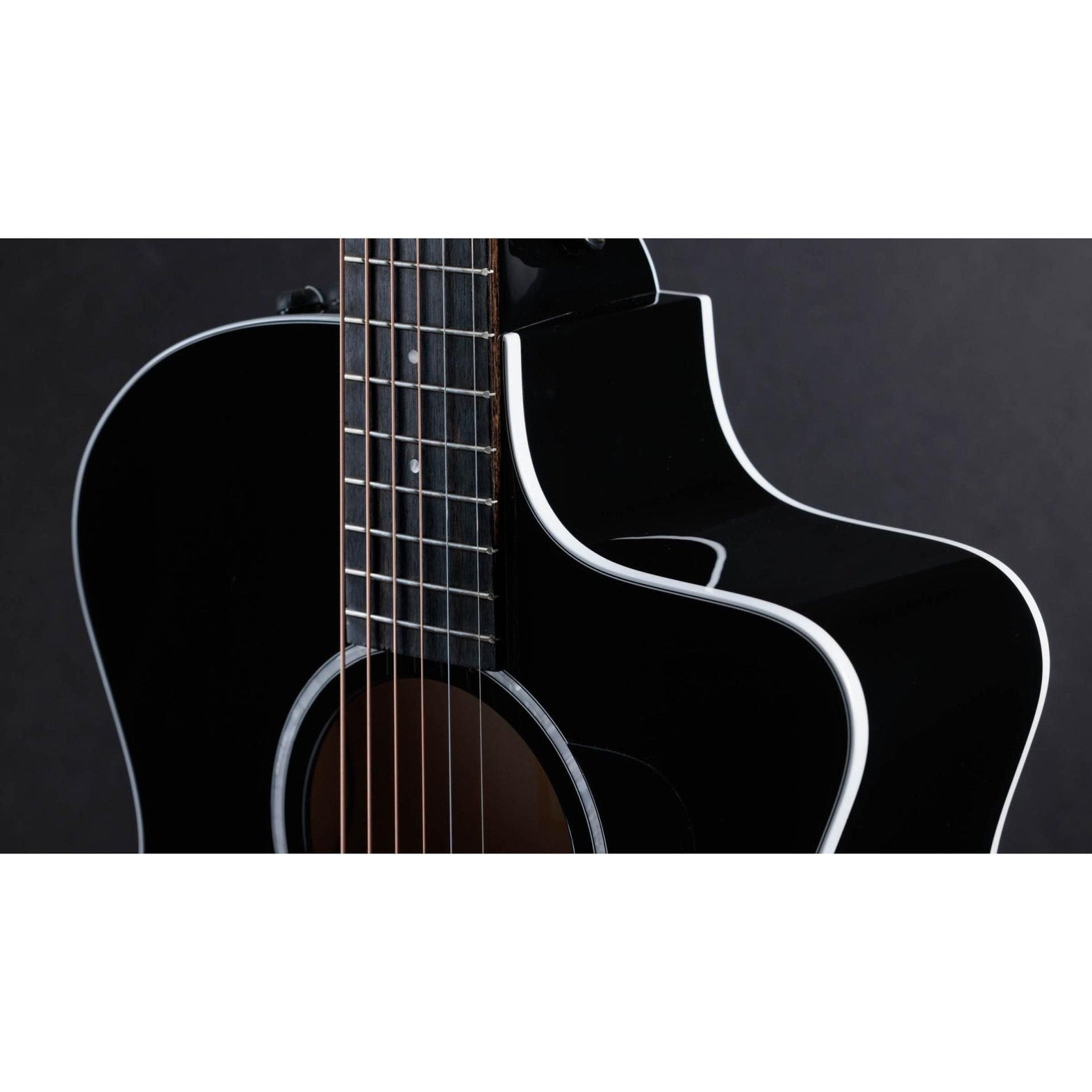 Đàn Guitar Acoustic Taylor 214ce-BLK Plus w/Softshell Case-Mai Nguyên Music